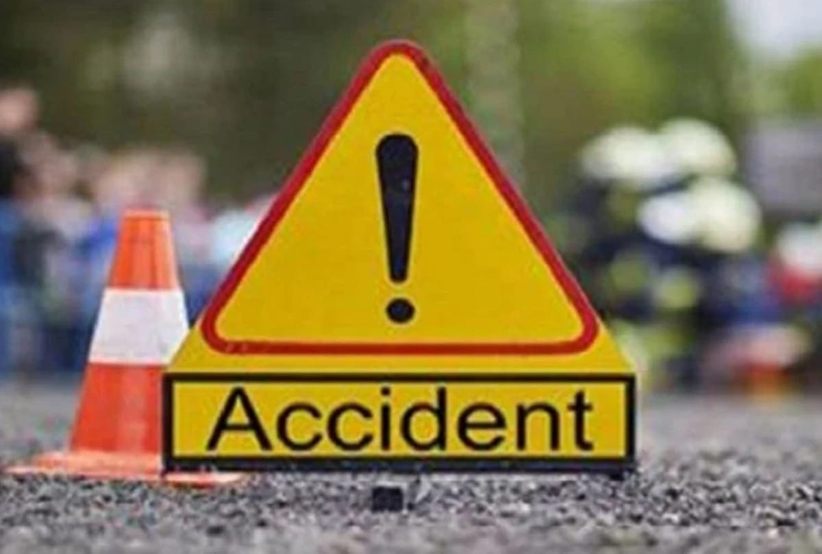 Four people buried in mud mine collapse in dewas madhya pradesh, one dead, three injured