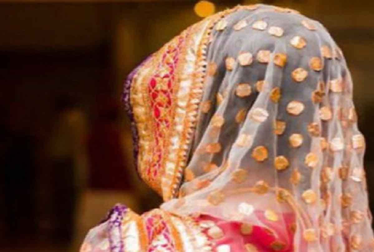 The bride refused to marry cause of extra dowry