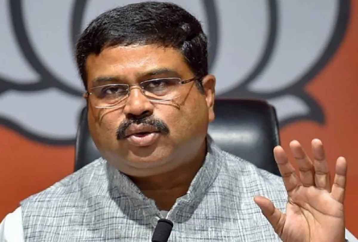 UP Election 2022: Dharmendra Pradhan brainstorms with Brahmin leaders, emphasizes on caste equation for victory