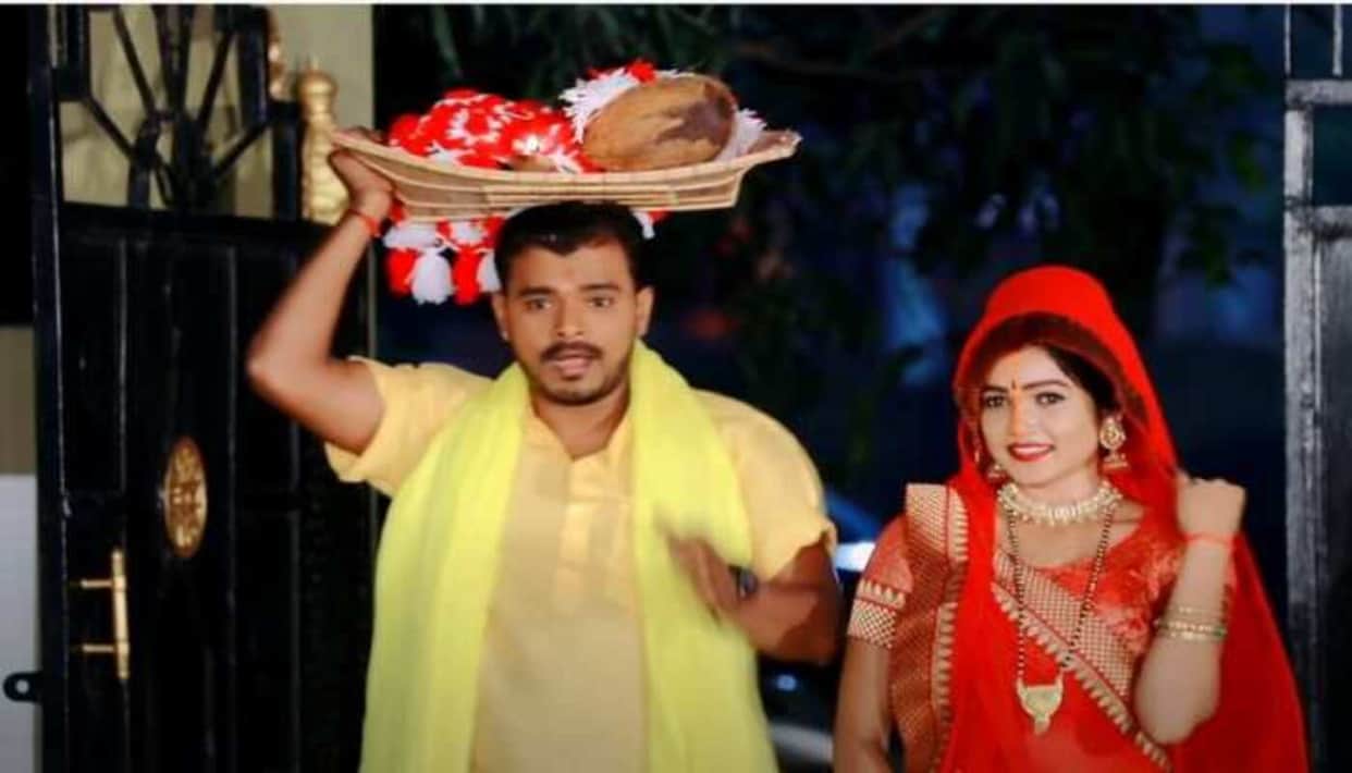 Bhojpuri Chhath Geet: Pramod Premi's Chhath song 'Ghunghta Uthawa Arag Da' released, the glory of Mahaparv was seen