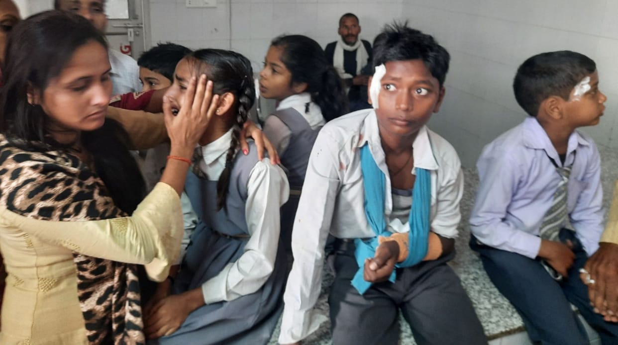 School vehicle overturned after colliding with tree, 15 children injured