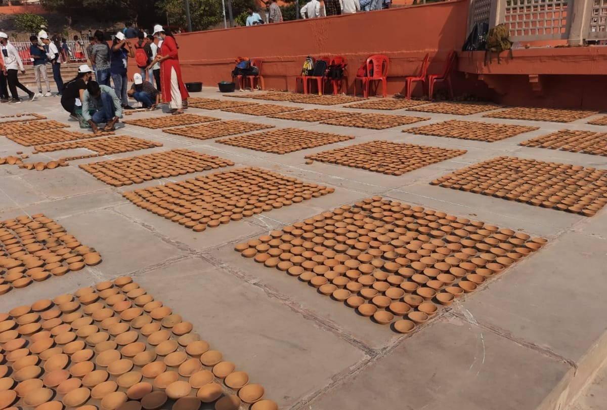 Prepration of Diwali celebration in Ayodhya.