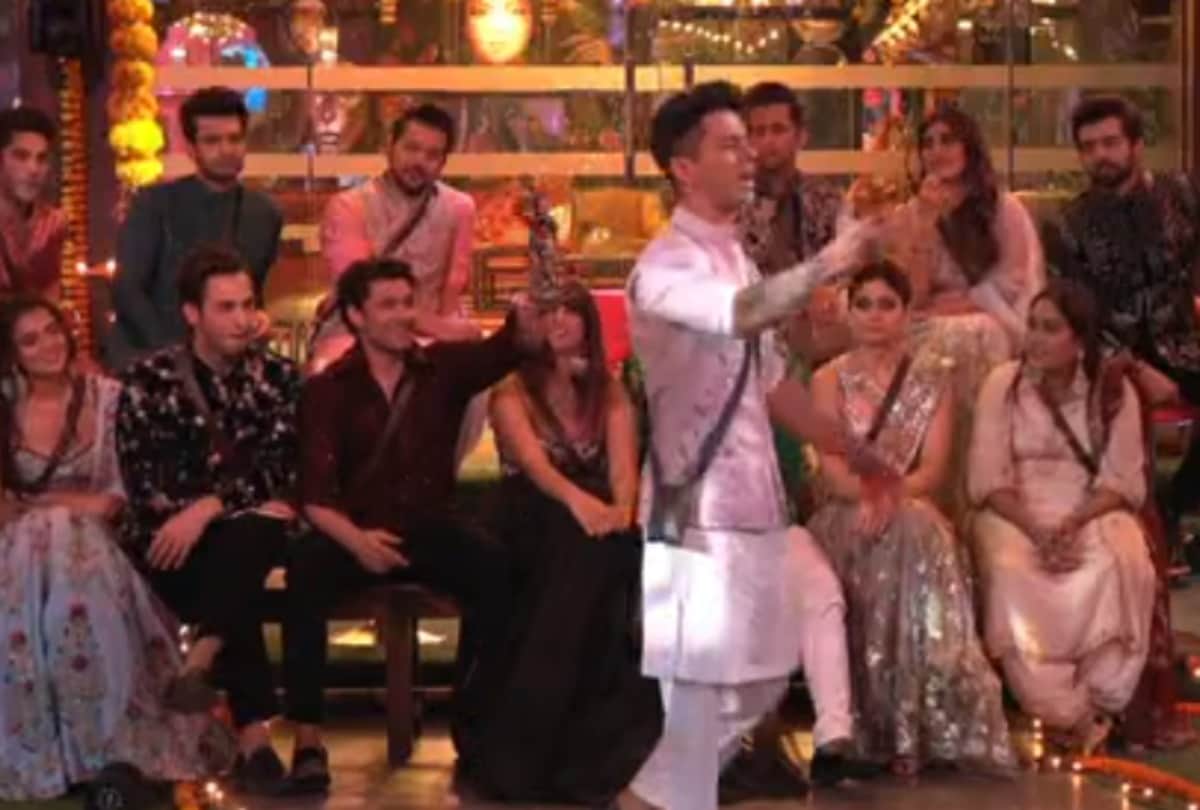 bigg boss 15 pratik sehajpal gifts ieshaan sehgaal a show piece they start fighting in front of rapper badshah