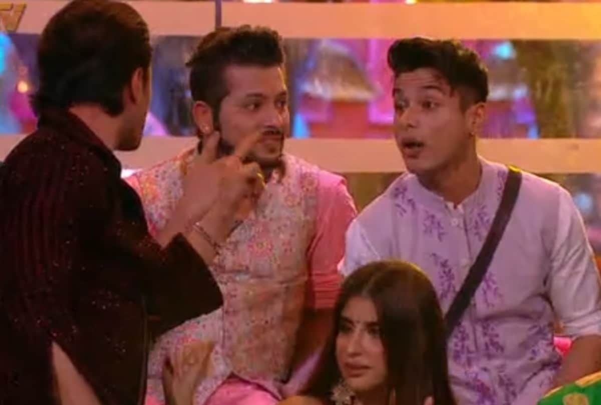 bigg boss 15 pratik sehajpal gifts ieshaan sehgaal a show piece they start fighting in front of rapper badshah