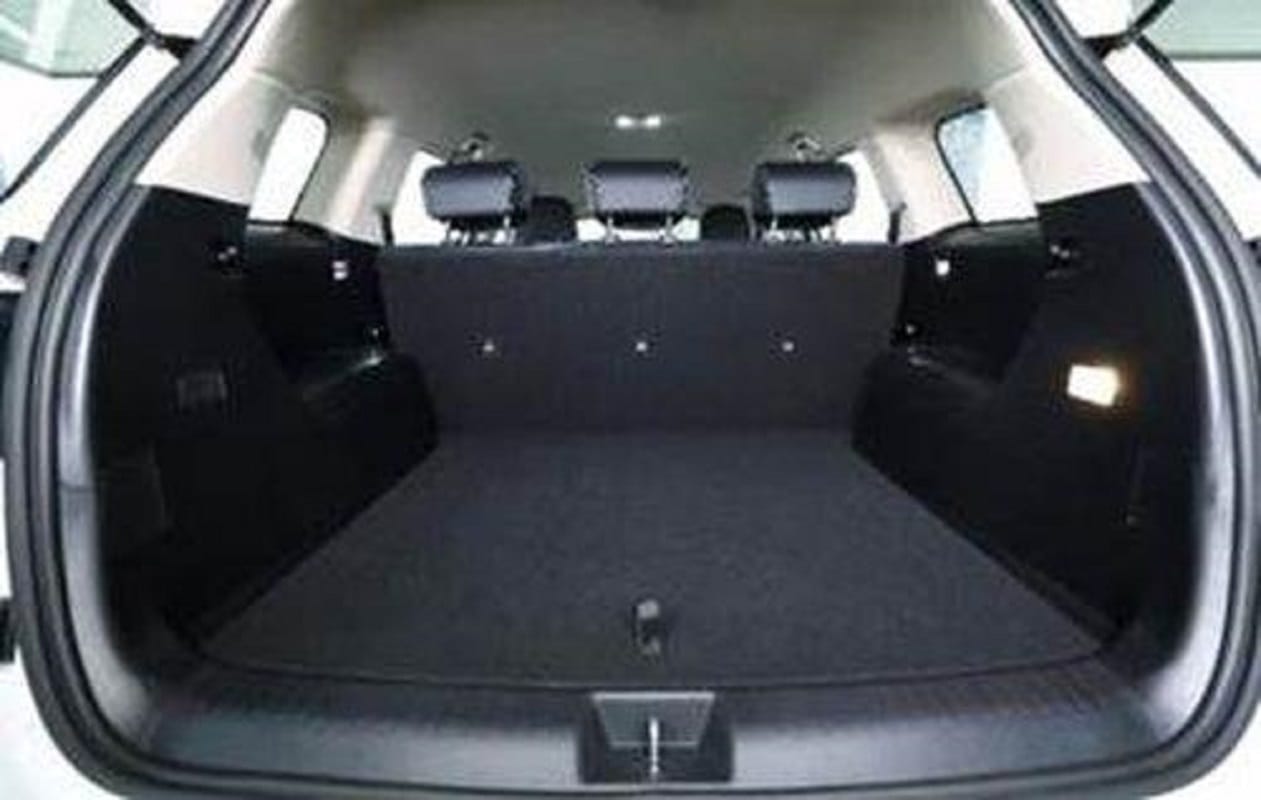 BYD India delivers more than 450 BYD e6 Electric MPV across India Know Price Features Range News in Hindi