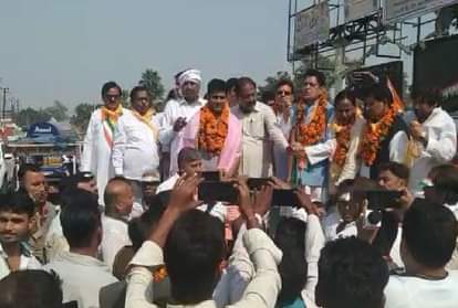 कांग्रेस की प्रतिज्ञा यात्रा में शामिल नेता