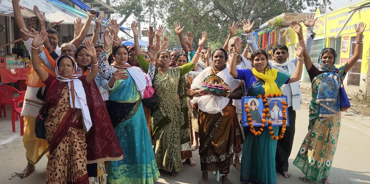 Mathura: On Rama Ekadashi, devotees gathered for the circumambulation of Giriraj ji.