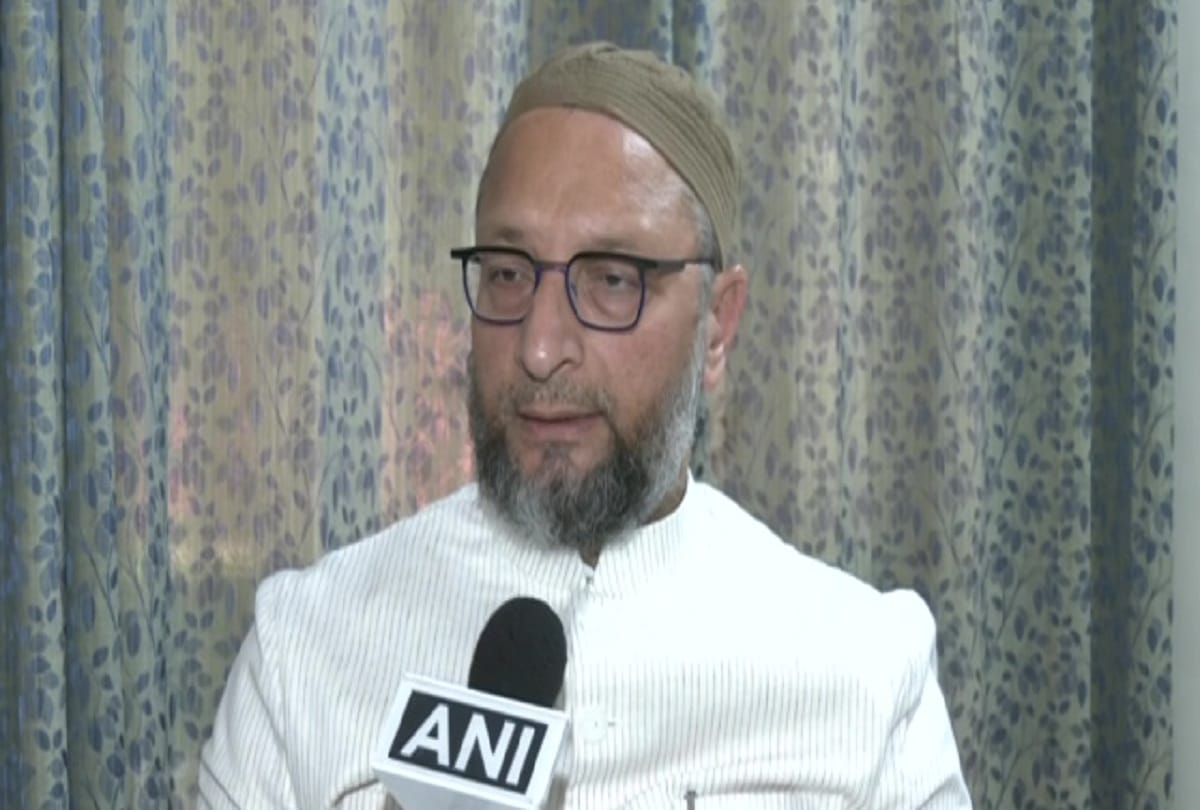 Asaduddin Owaisi targets opposition parties