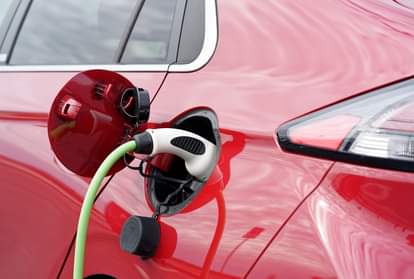 Road Transport Minister Nitin Gadkari says Cost of EVs to be at par with petrol-run vehicles in 2 years 62000 crore rupees being spent to boost road infrastructure