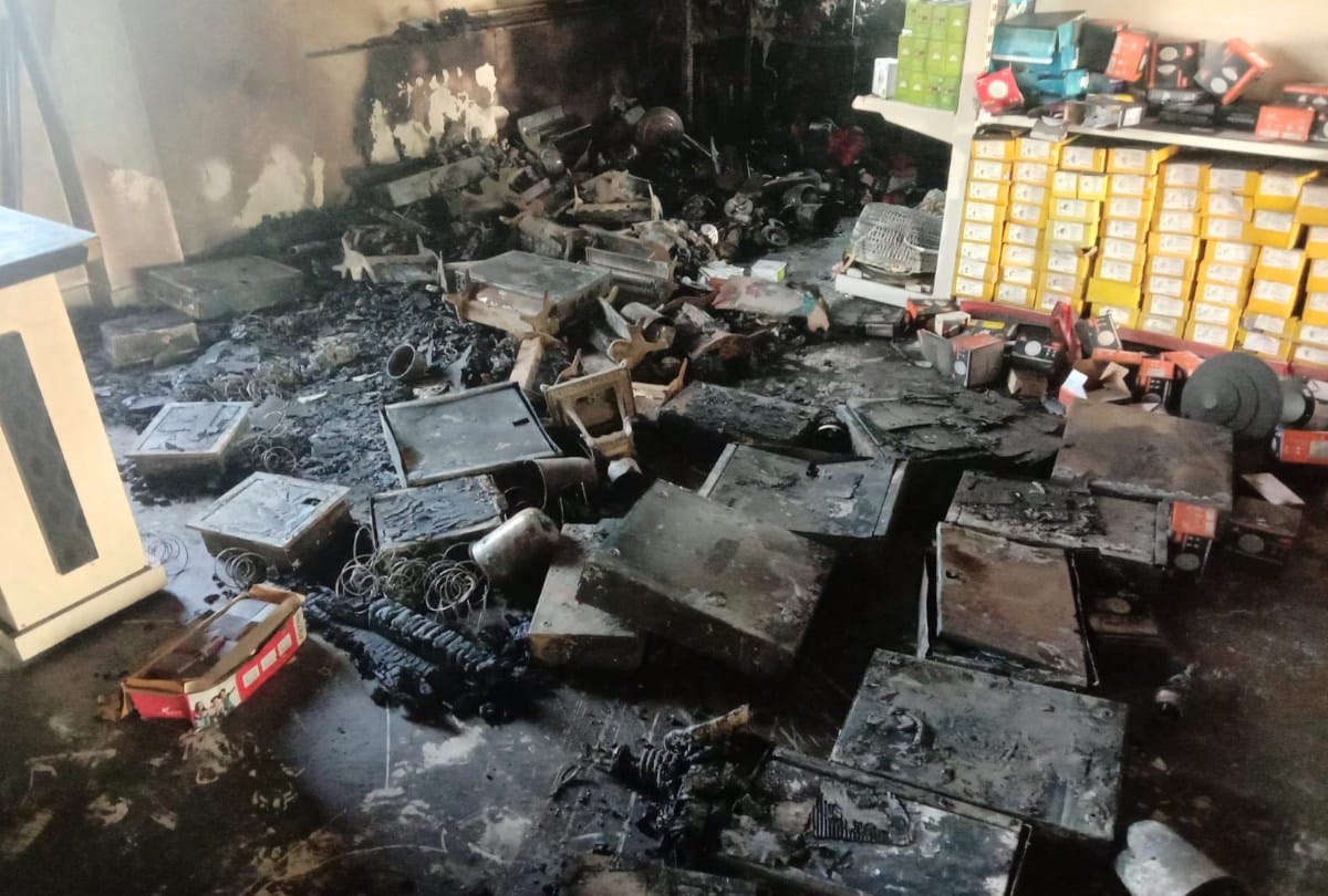 Fire breaks out in electrical equipment shop at Chintpurni una, loss of 20 lakhs