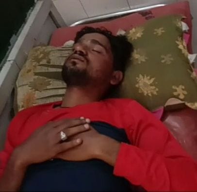 Father and son beat up the young man for not saying Jai Shri  Ram