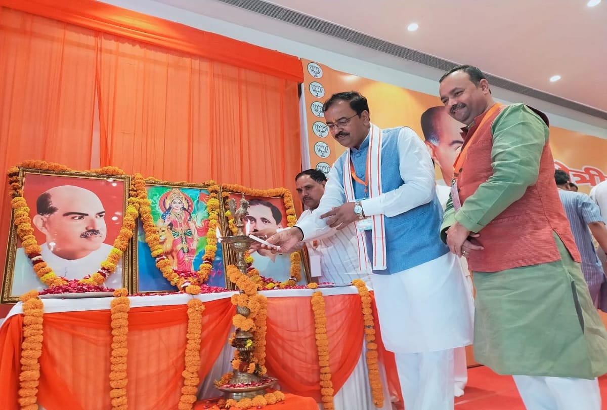 UP Dy CM Keshav Prasad Maurya reaches Hapur ahead of UP Assembly elections