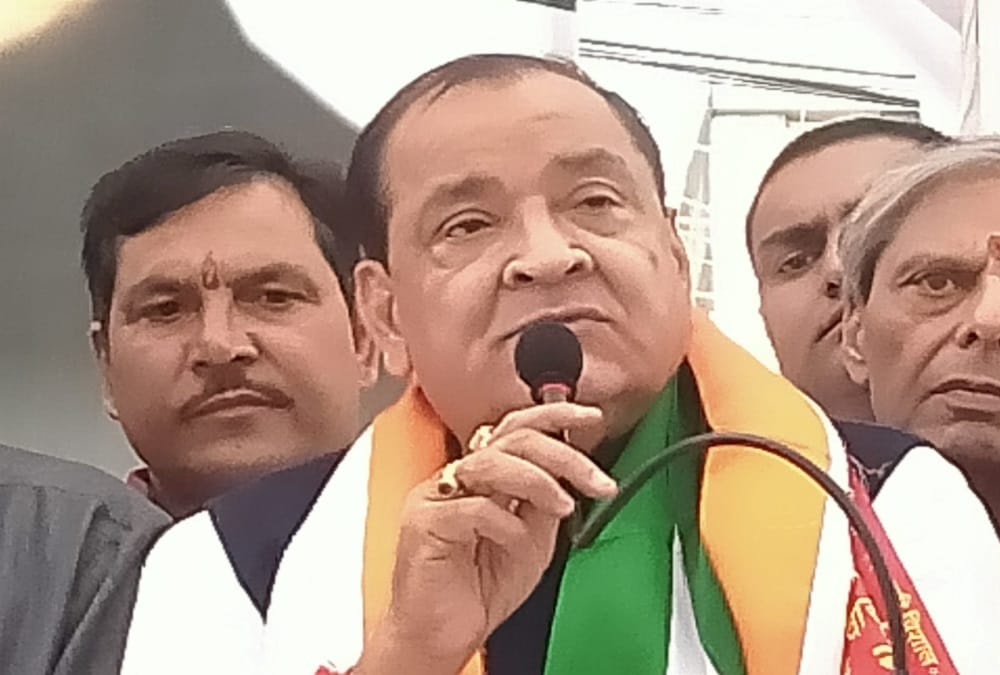 Congress MLA will give one month salary to rescue workers including rathole miners Uttarkashi Tunnel