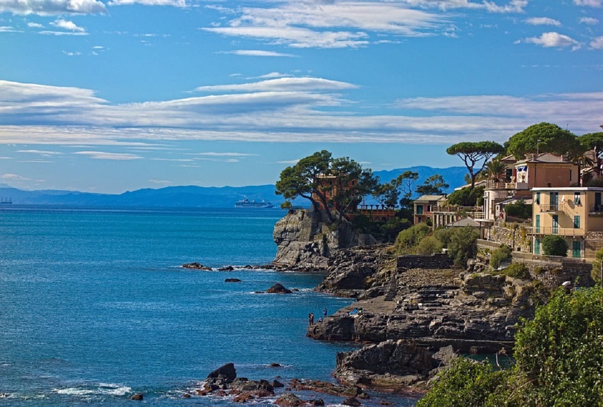 most mysterious italys poveglia island in the world where 160,000 people were burnt alive