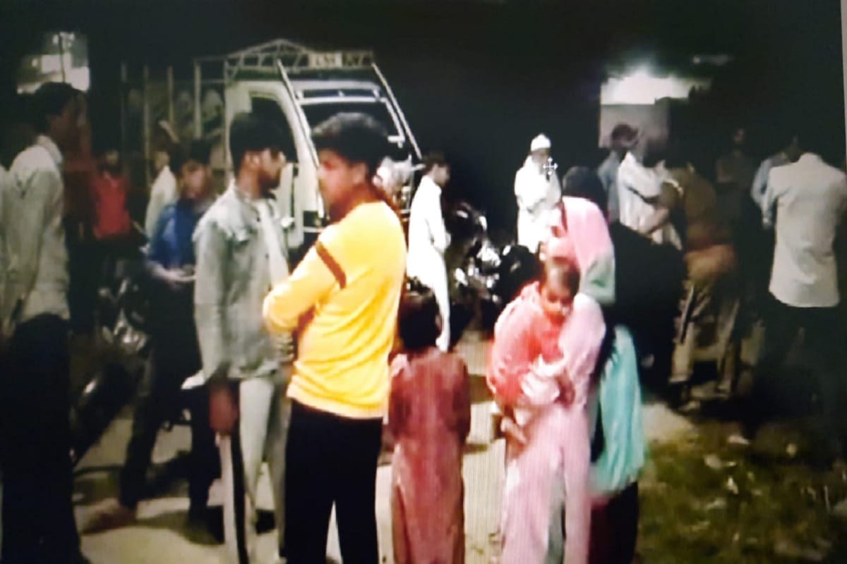 UP News: A woman beat up two people including Congress leader in Deoband of Saharanpur