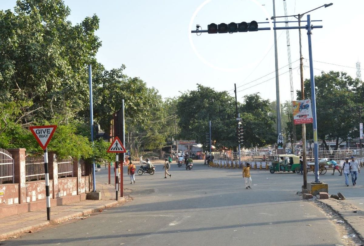 Traffic Month Agra Police Encroachment At Crossing People In Trouble From Jam