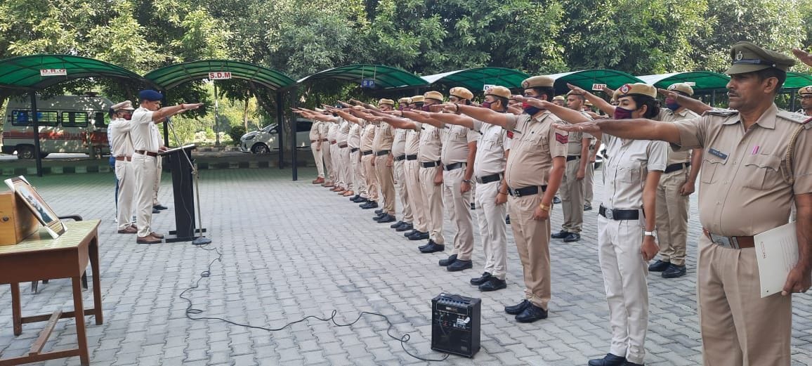 On the birth anniversary of Iron Man Sardar Vallabhbhai Patel administered the oath of national unity to the policemen