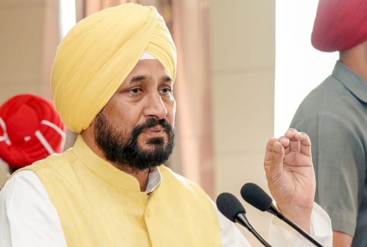Power Rates Slashed By 3 Rupees in Punjab Months Ahead Of Polls