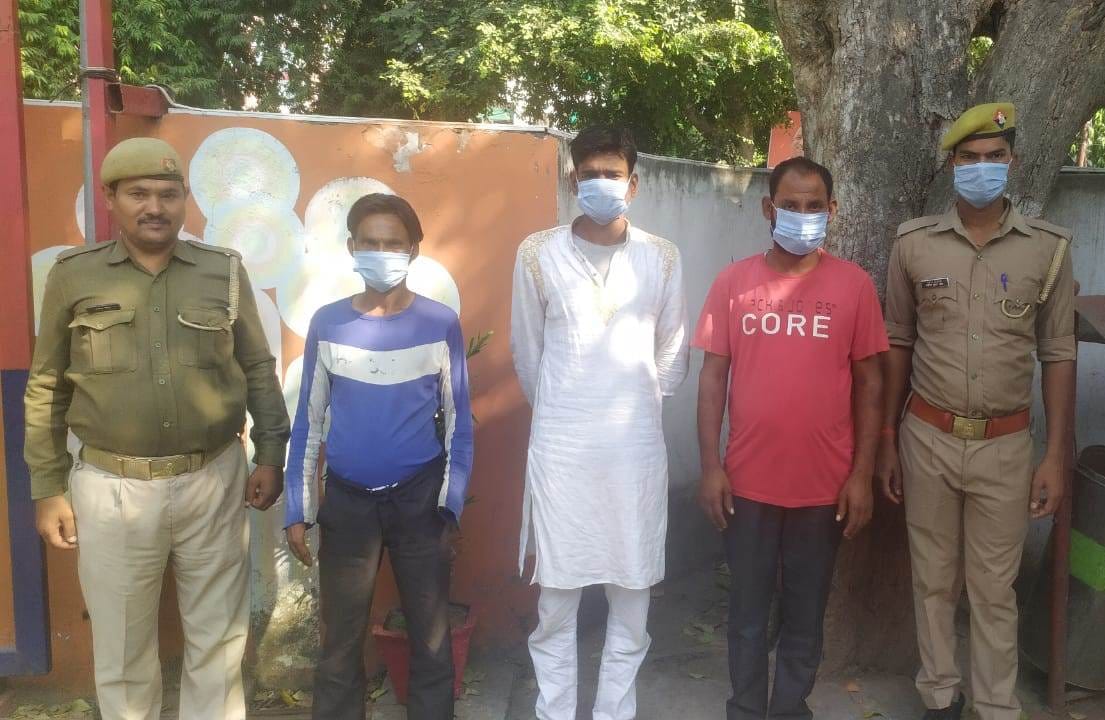 Bomb was thrown at RSS branch to intimidate accused told Varanasi police people protest when smoked
