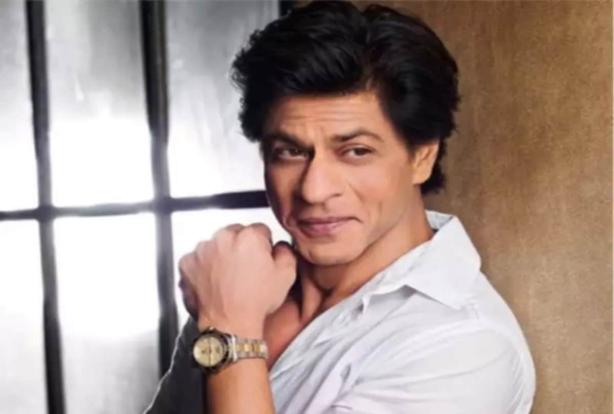 King Khan's birthday: Mannat lit up with lights on Shahrukh Khans special day pictures surfaced on social media