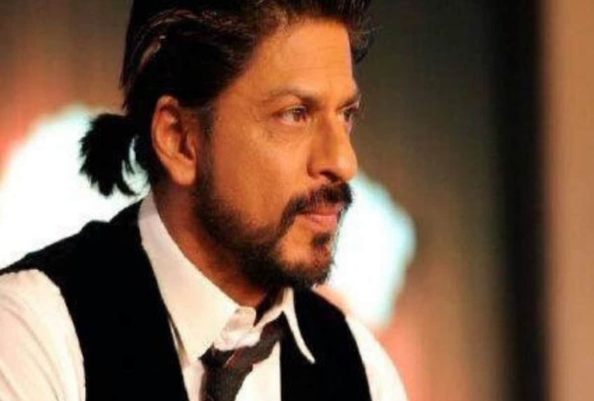 King Khan's birthday: Mannat lit up with lights on Shahrukh Khans special day pictures surfaced on social media