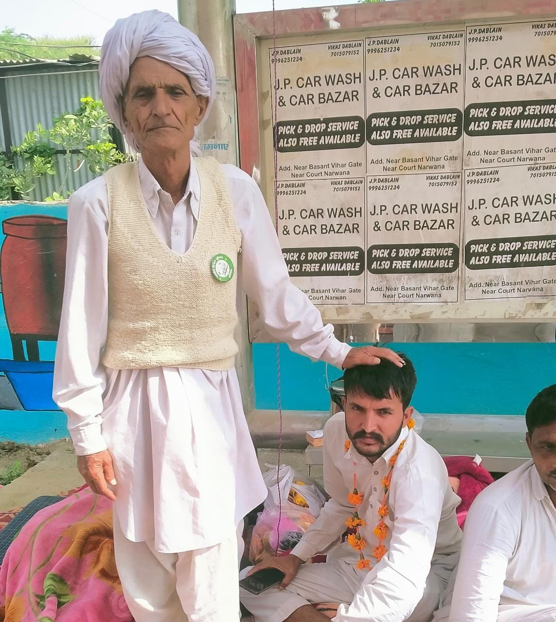 Lack of DAP, farmers on hunger strike