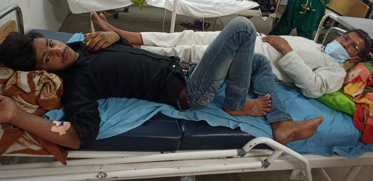 Dengue emergency started, treatment of two patients on one bed