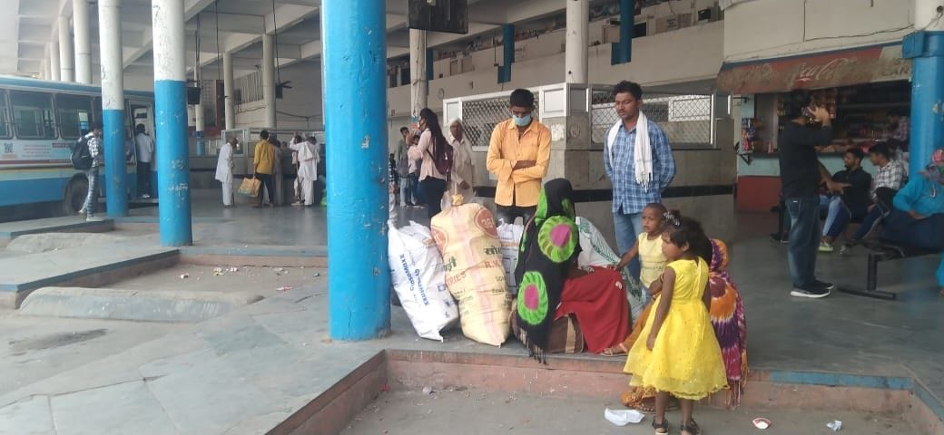 21 buses sent from the bus stand on the second day, the passengers kept waiting for the bus