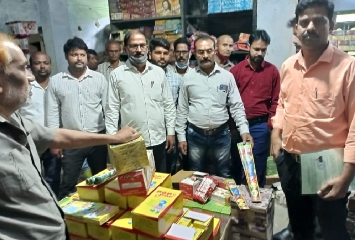 Diwali 2021 cache of firecrackers found in Gorakhpur Osama & Company warehouse