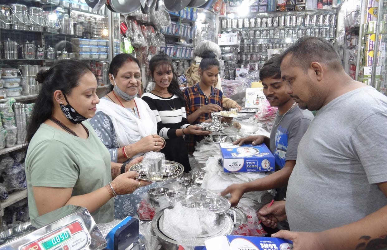 Markets of Tirthnagari decorated for Dhanteras