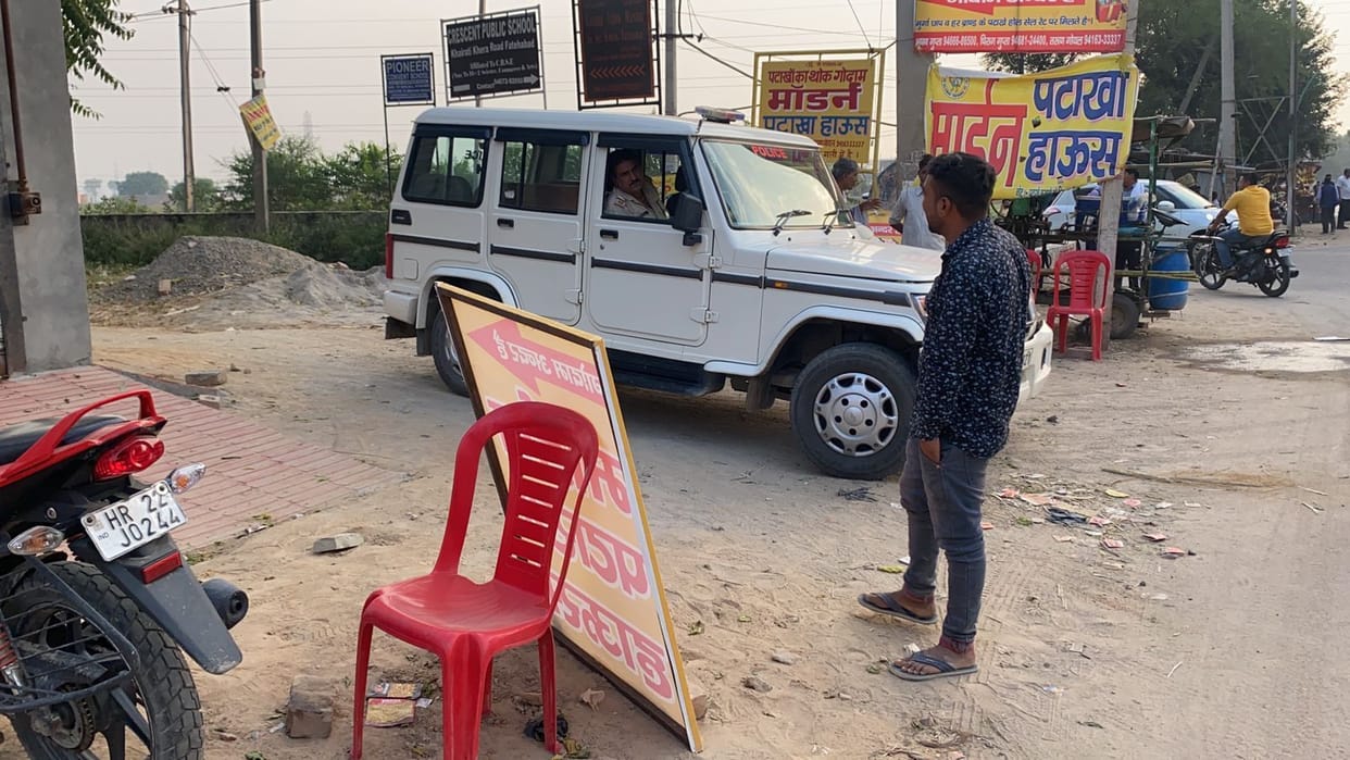 Youth caught selling firecrackers from Old Tehsil Chowk