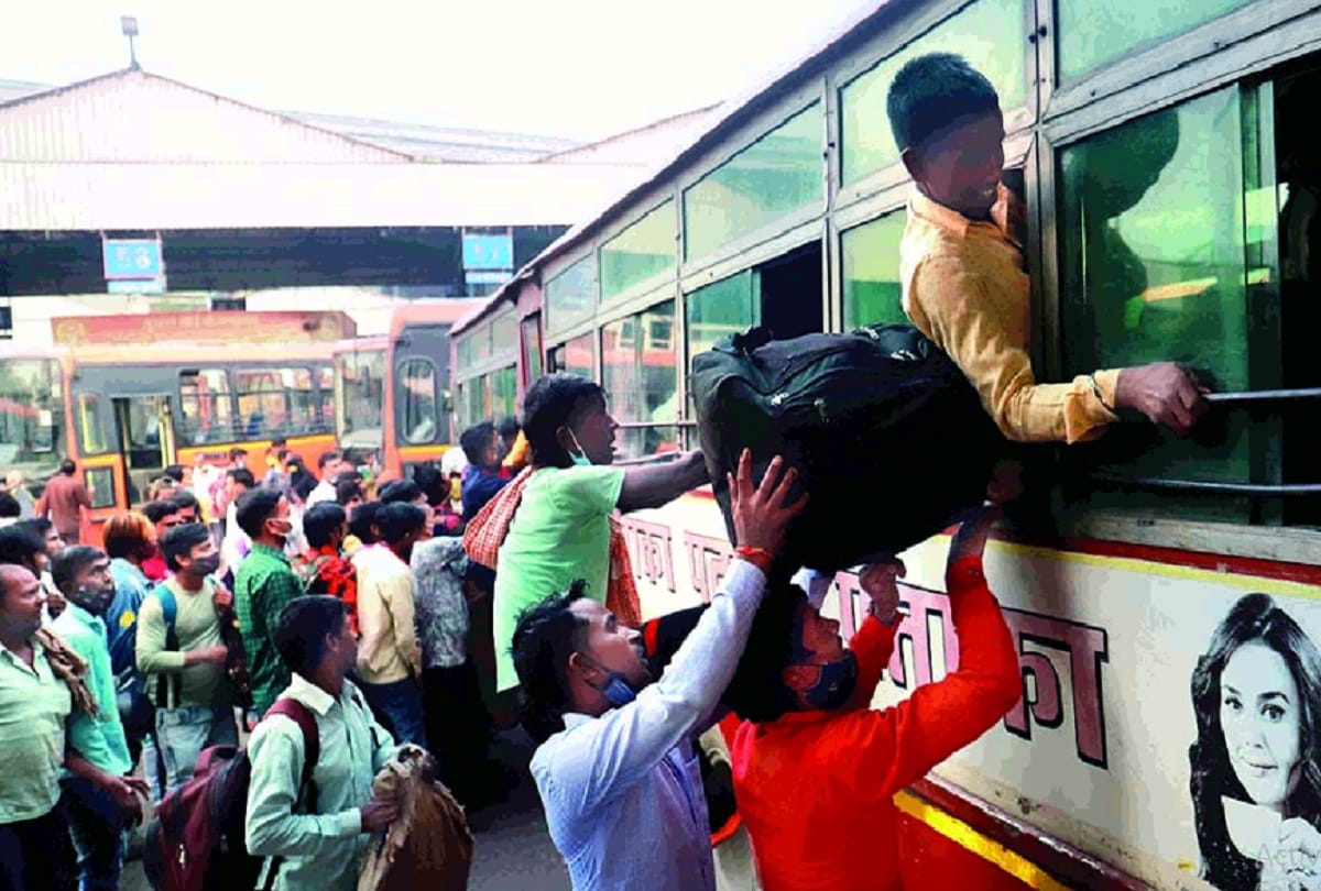 huge rush of bus passengers at anand vihar sarai kale khan and kashmere gate bus stand to reach their homes on the occasion of diwali
