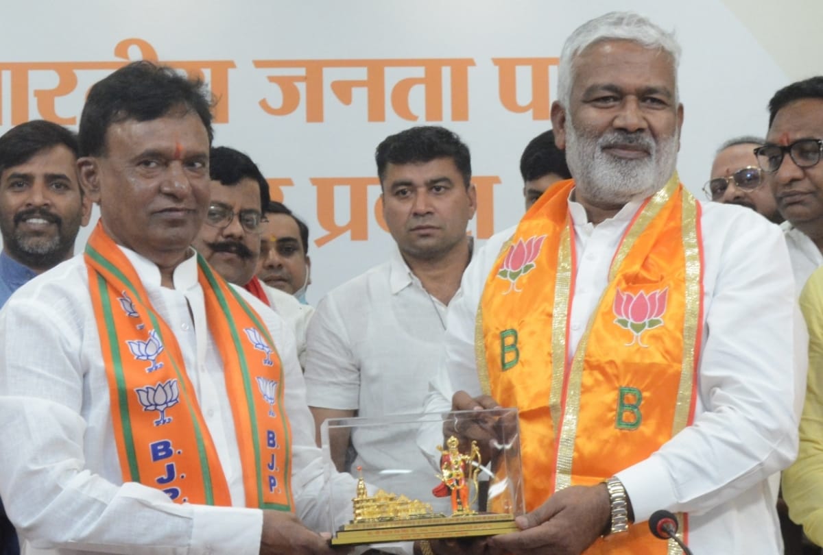Subhash pasi Joins BJP in Lucknow.