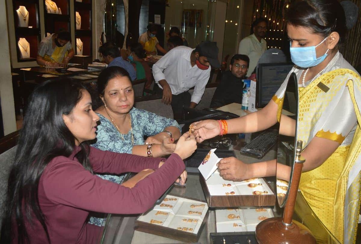dhanteras 2021 agra markets boom on dhanteras