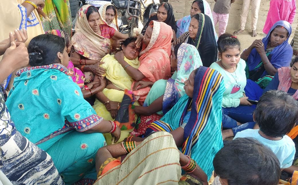 Road accident in ghazipur six killed as truck rams into tea stall on day of Dhanteras see photos
