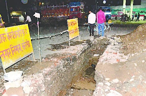 Broken pipeline, water supply stalled in Shyamganj