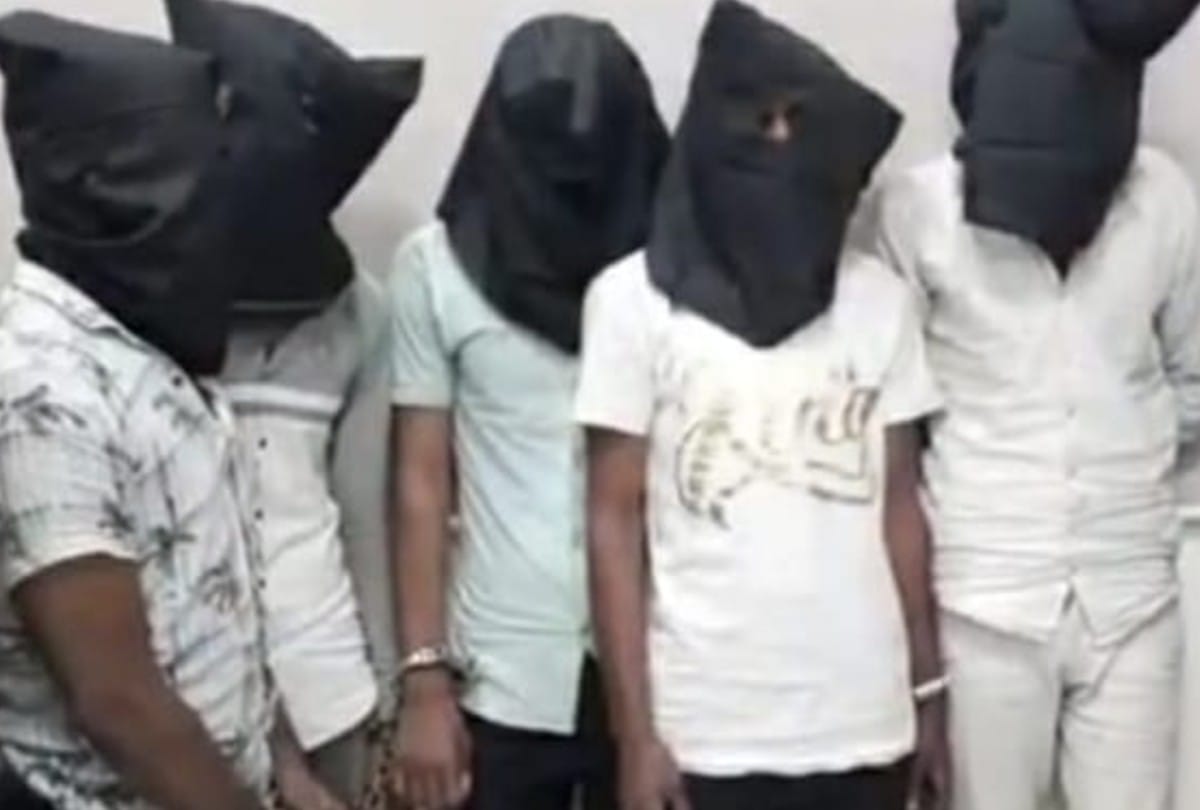 Hyderabad Police busts gang issuing fake arms licenses