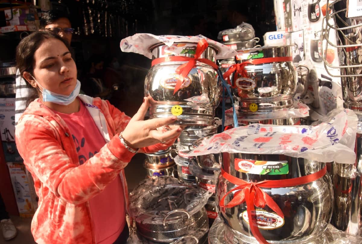 Navratri 2022 Know Delhi Best Market for Navratri Puja Samagri Check Details Here