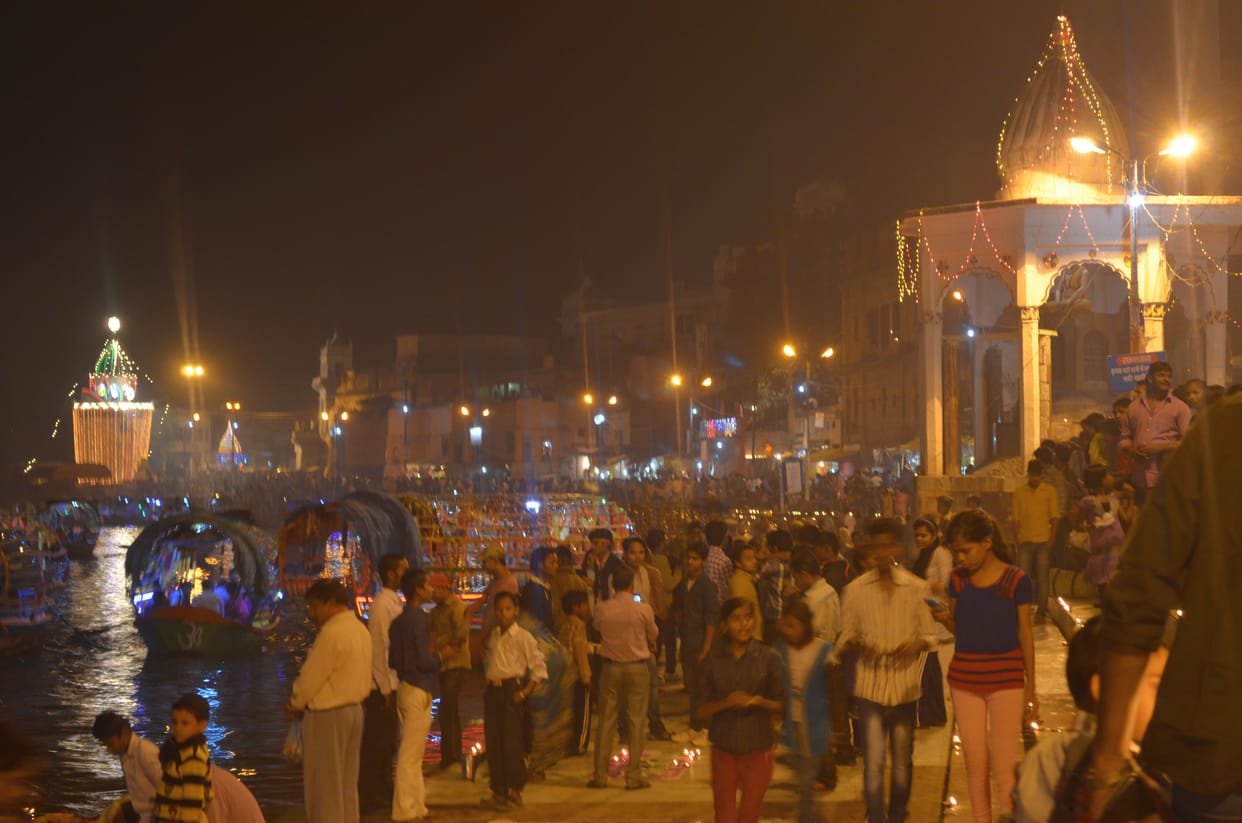 Dharmanagari got illuminated by the lamps of devotees