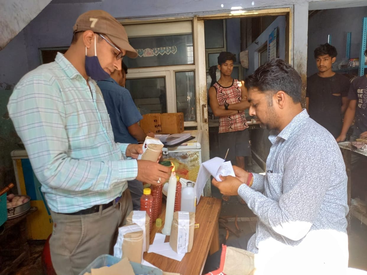 without licence making fast foods saimpling