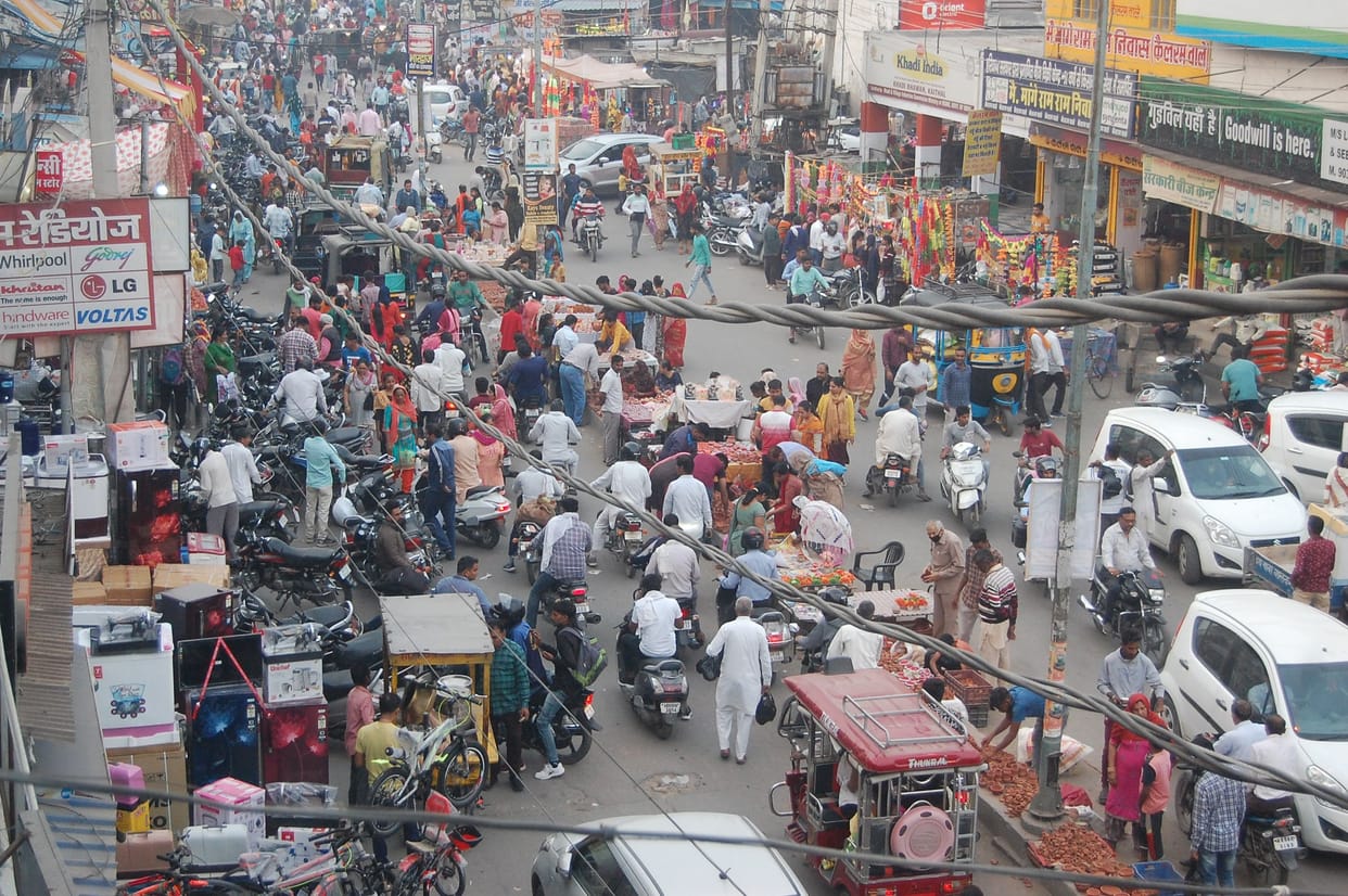 Money rained on Dhanteras, turnover of 42 crores