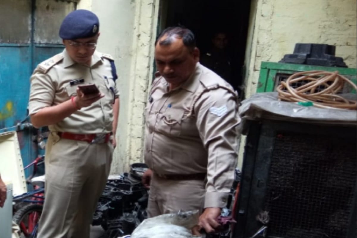 Police has arrested three accused including parts of stolen vehicles from Sotiganj and see photos