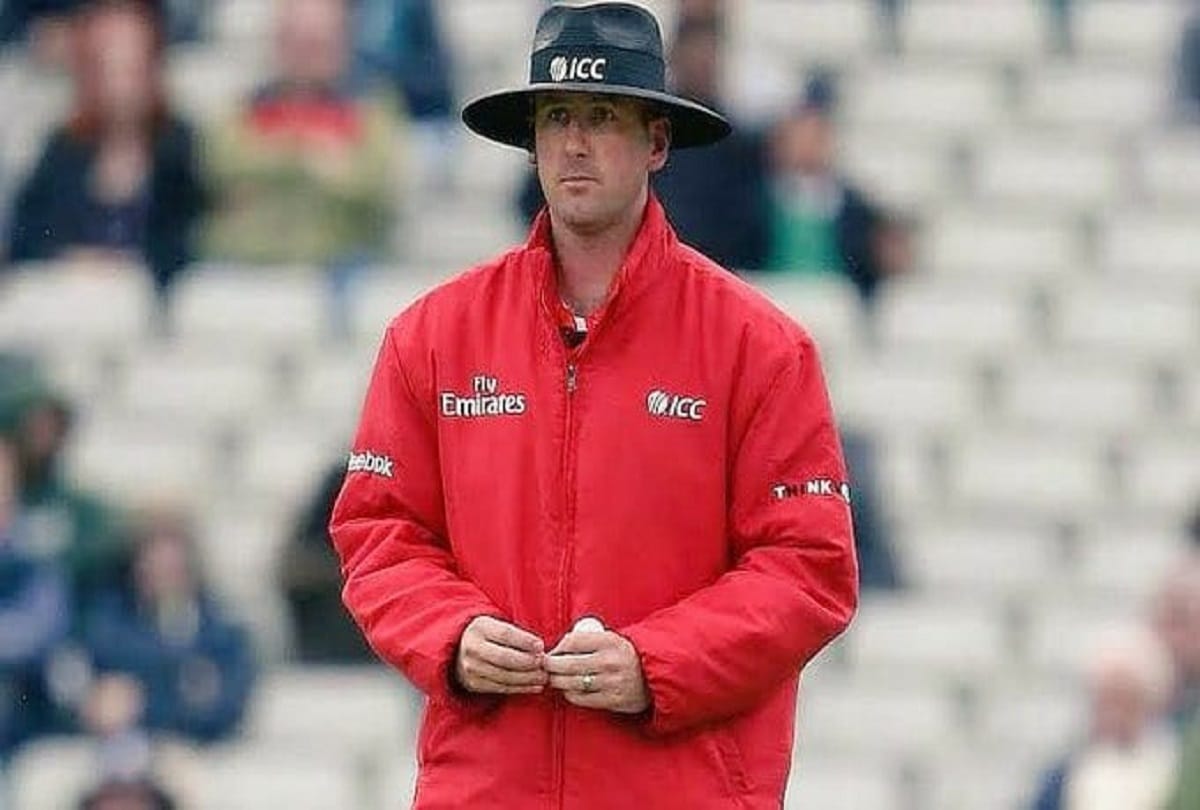T20 World Cup 2021 England umpire Michael Gough broke the bio bubble ICC banned for six days