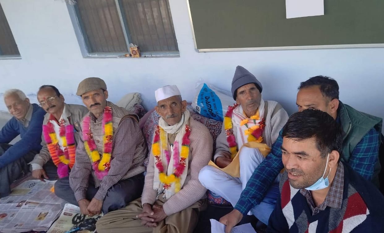 Three more people sat on hunger strike for Yamunotri district