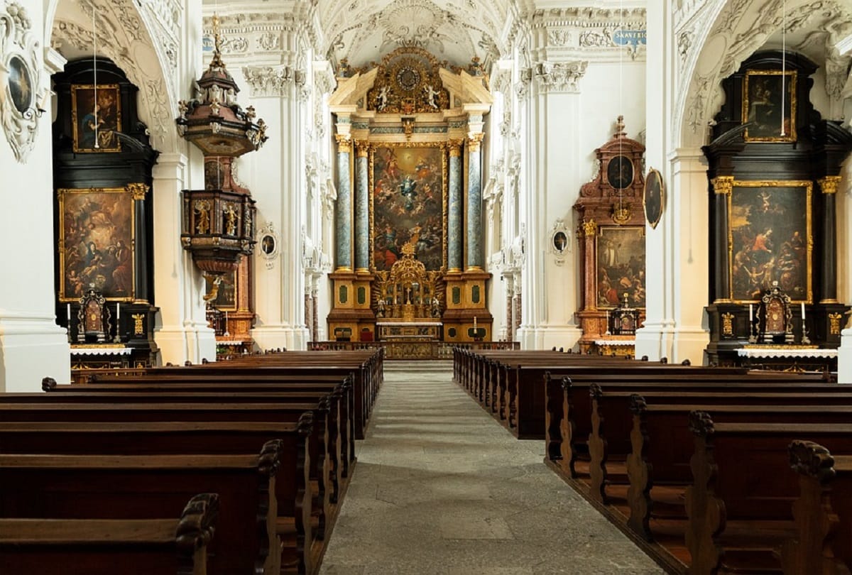 unique clock of the worlds in switzerland solothurn town 12 never rings in the clock of this country know the reason behind it surprise you