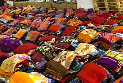 The spirit of Danpatra: brought happiness to 2.5 lakh people in a day, created a record by distributing clothes and toys