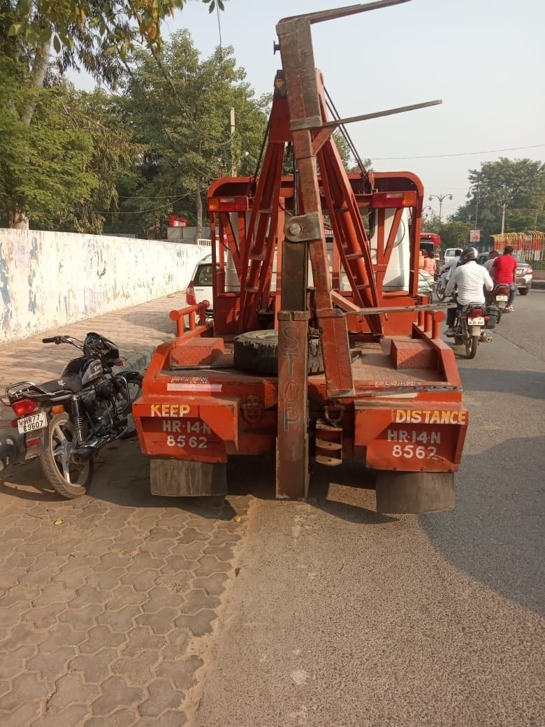 Municipal corporation's crane running without papers seized