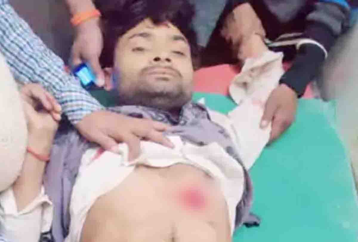 Young man shot himself after quarrel with wife, condition critical
