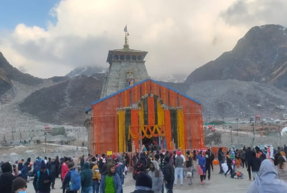Diwali 2021: Kedarnath Dham Decorated with 15 quintal Flowers Before Pm Modi Visit Photos