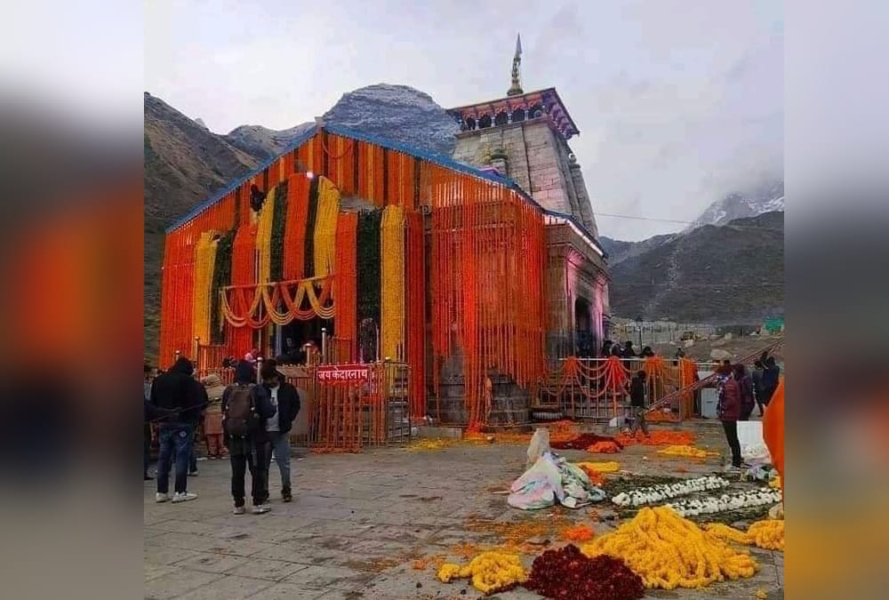 Diwali 2021: Kedarnath Dham Decorated with 15 quintal Flowers Before Pm Modi Visit Photos